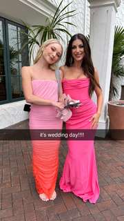 Taylor Hudson feet photo 3