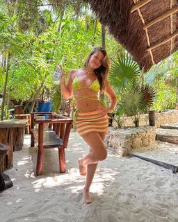 Taylor Malkov feet photo 13