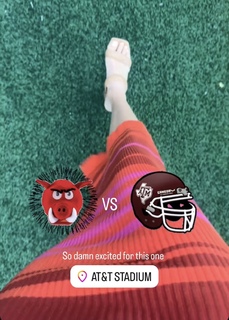 Taylor McGregor feet photo 1