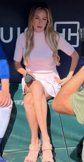 Taylor McGregor feet photo 2