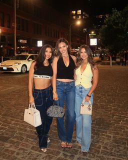 Taylor McGregor feet photo 2