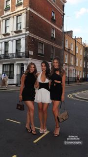 Taylor McGregor feet photo 3
