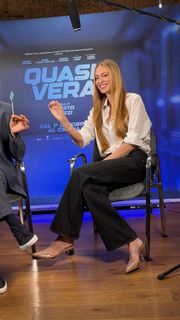 Taylor Mega feet photo 1