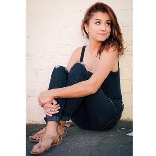 Taylor Misiak feet photo 5