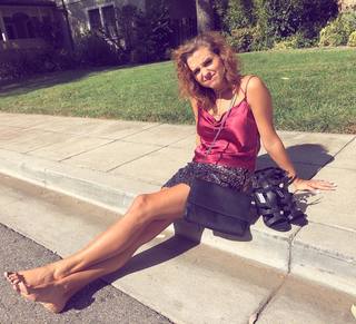 Taylor Misiak feet photo 17
