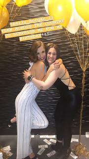 Taylor Misiak feet photo 6