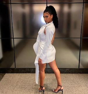 Taylor Rooks feet photo thumbnail