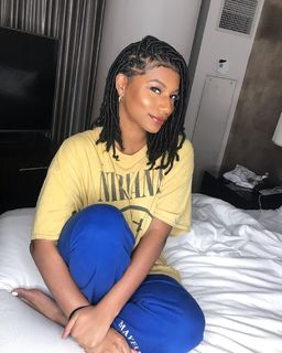 Taylor Rooks feet photo thumbnail