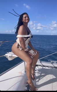 Taylor Rooks feet photo thumbnail