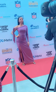 Taylor Rooks feet photo thumbnail