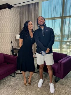 Taylor Rooks feet photo thumbnail