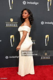 Taylor Rooks feet photo thumbnail
