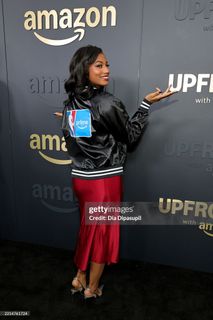 Taylor Rooks feet photo thumbnail