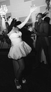 Taylor Rooks feet photo thumbnail