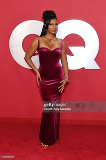 Taylor Rooks feet photo thumbnail