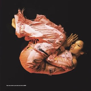 Taylor Russell feet photo thumbnail