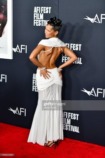 Taylor Russell feet photo thumbnail