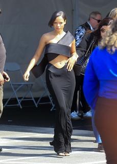 Taylor Russell feet photo thumbnail