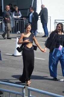 Taylor Russell feet photo thumbnail