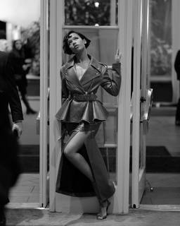 Taylor Russell feet photo thumbnail