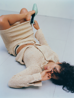 Taylor Russell feet photo thumbnail