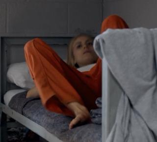 Taylor Schilling feet photo thumbnail