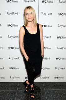 Taylor Schilling feet photo thumbnail