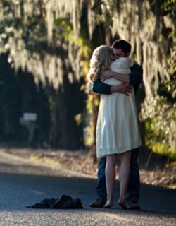 Taylor Schilling feet photo thumbnail