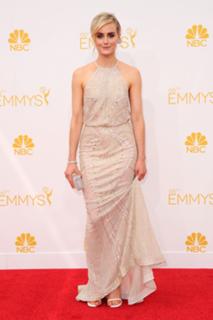 Taylor Schilling feet photo thumbnail