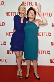 Taylor Schilling feet photo thumbnail
