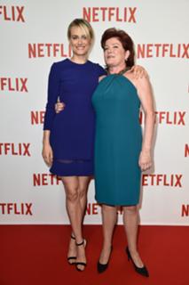 Taylor Schilling feet photo thumbnail