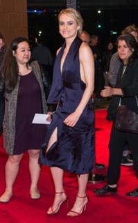 Taylor Schilling feet photo thumbnail