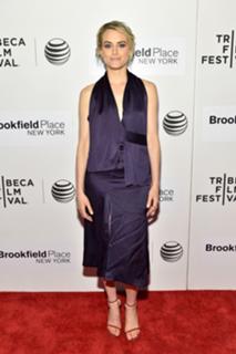 Taylor Schilling feet photo thumbnail