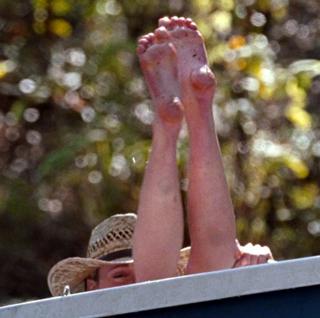 Taylor Schilling feet photo thumbnail