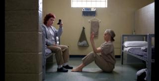 Taylor Schilling feet photo thumbnail