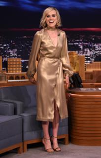 Taylor Schilling feet photo thumbnail