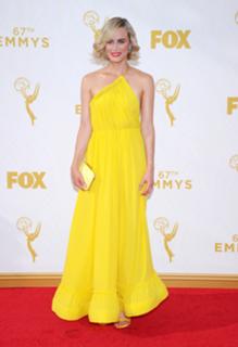 Taylor Schilling feet photo thumbnail