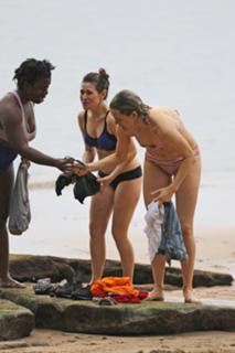 Taylor Schilling feet photo thumbnail