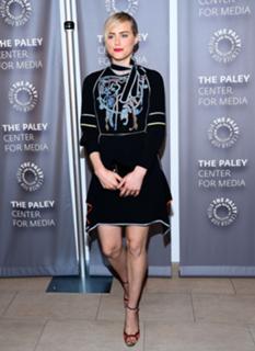 Taylor Schilling feet photo thumbnail