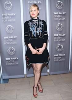 Taylor Schilling feet photo thumbnail