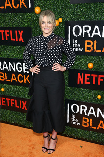 Taylor Schilling feet photo thumbnail