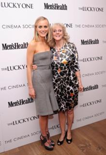 Taylor Schilling feet photo thumbnail