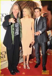 Taylor Schilling feet photo thumbnail