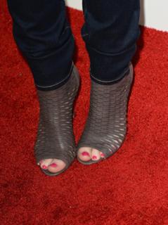 Taylor Spreitler feet photo thumbnail