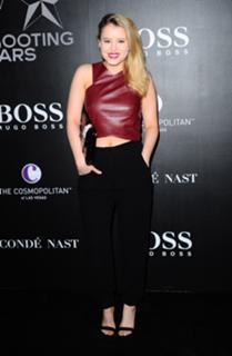 Taylor Spreitler feet photo thumbnail