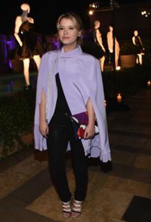 Taylor Spreitler feet photo thumbnail