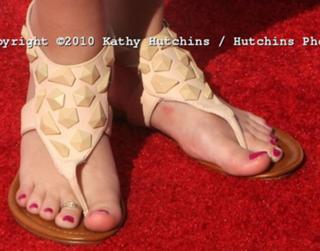 Taylor Spreitler feet photo thumbnail