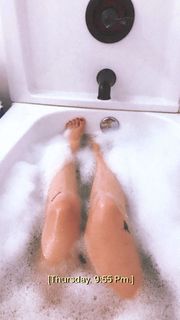 Taylor Spreitler feet photo thumbnail