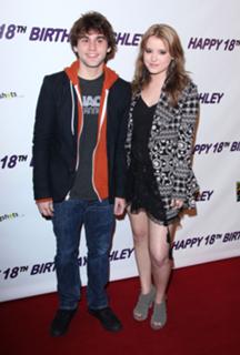 Taylor Spreitler feet photo thumbnail