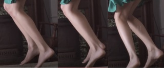 Taylor Swift feet photo thumbnail